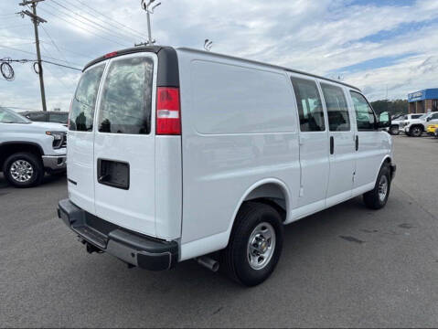 2025 Chevrolet Express 2500