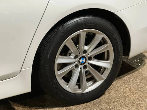 2015 BMW 5 Series 528i