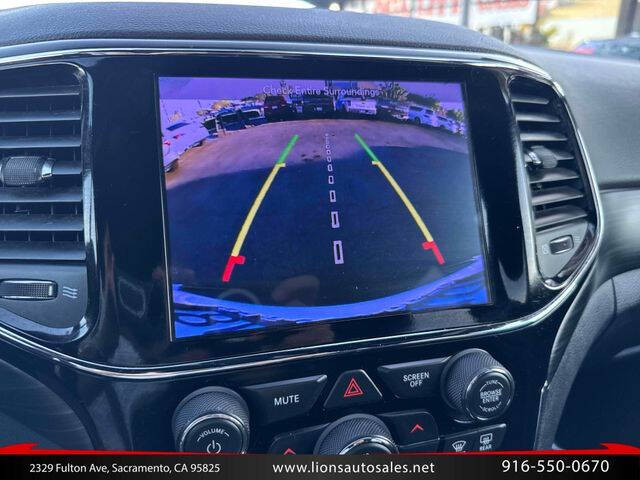 2019 Jeep Grand Cherokee Laredo E