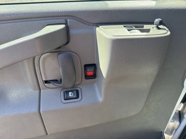 2023 Chevrolet Express 2500