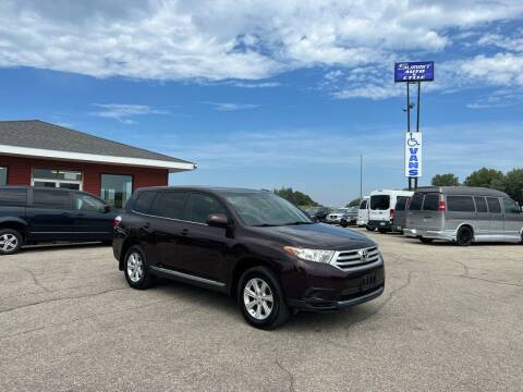 2013 Toyota Highlander for sale at Summit Auto & Cycle in Zumbrota MN