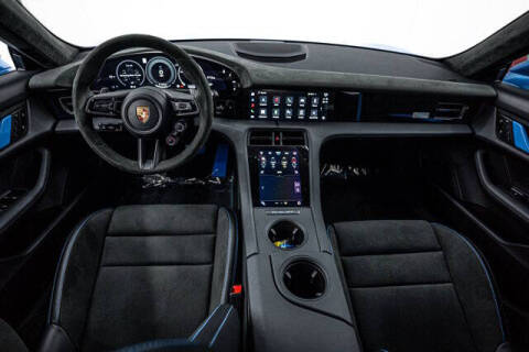 2025 Porsche Taycan Turbo GT w/ Weissach Package