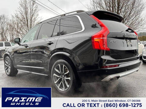 2016 Volvo XC90 T6 Momentum