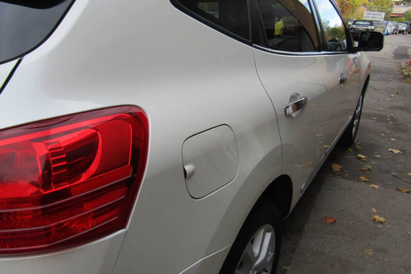 2013 Nissan Rogue SV w/SL Package