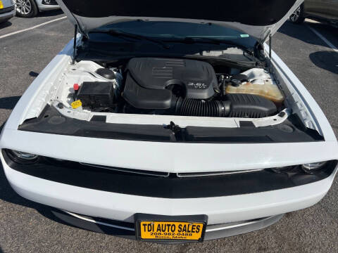 2018 Dodge Challenger SXT Plus