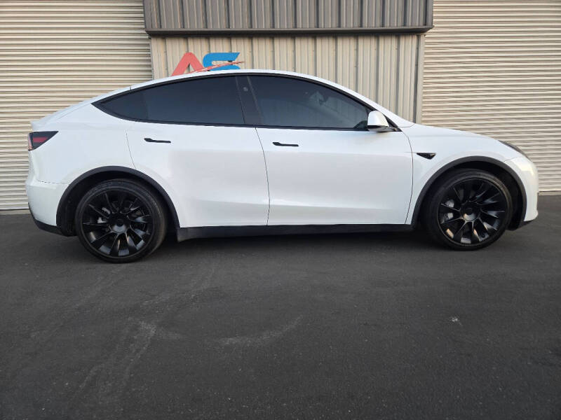 2024 Tesla Model Y Long Range