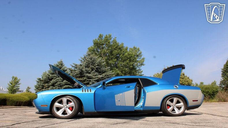 2010 Dodge Challenger SRT8