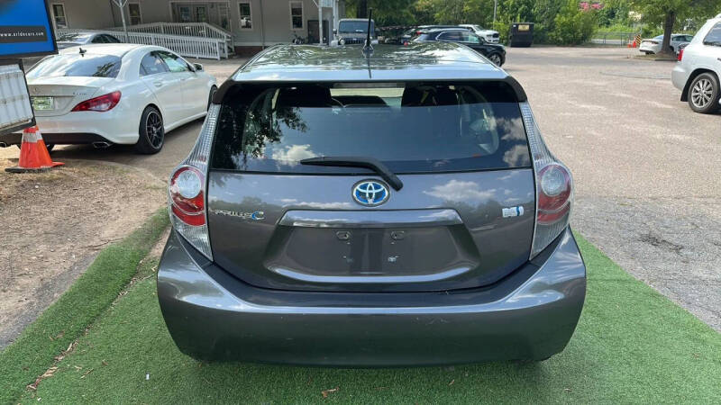 2013 Toyota Prius c