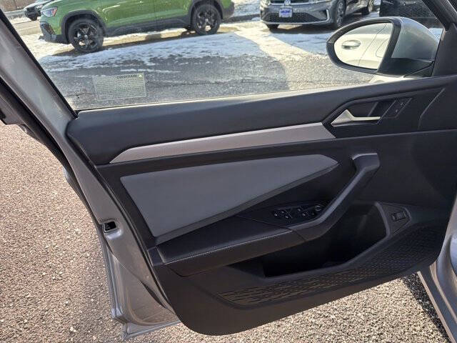 2025 Volkswagen Jetta SE