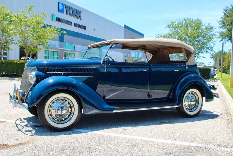 1936 Ford Deluxe