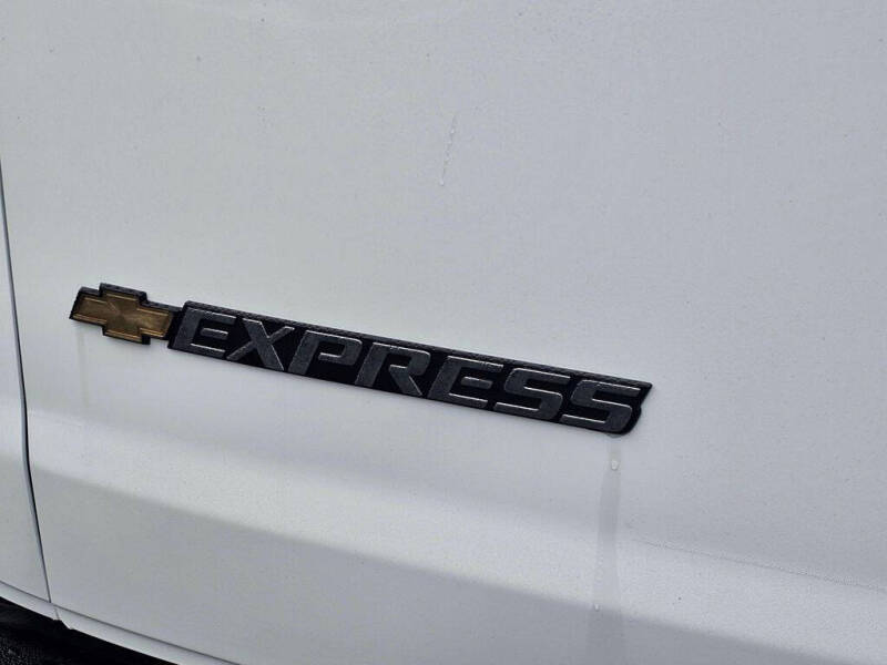 2025 Chevrolet Express 2500