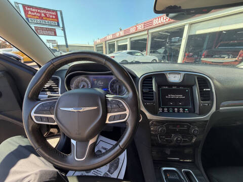 2021 Chrysler 300 Touring