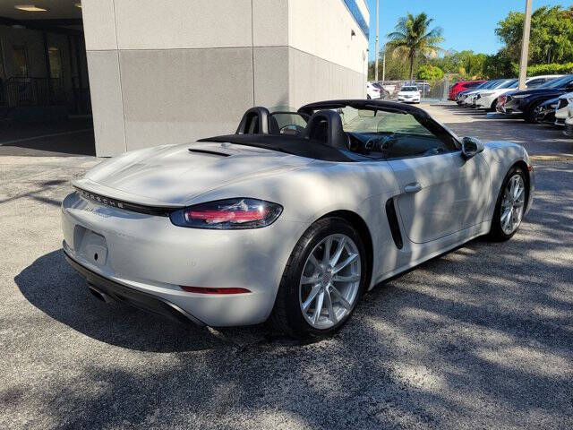 2021 Porsche 718 Boxster T