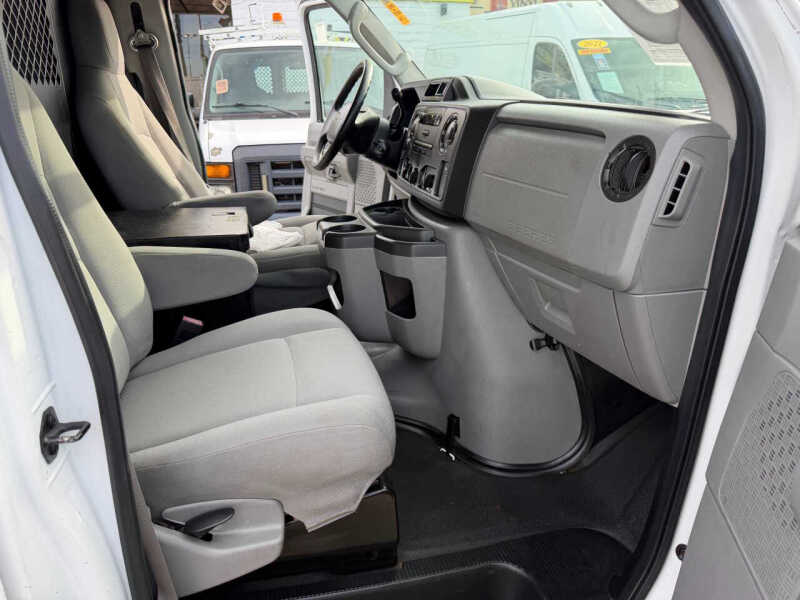 2013 Ford E-Series E-150