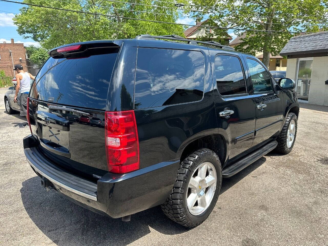 2008 Chevrolet Tahoe for sale at Kelly Auto Group in Cleveland, OH