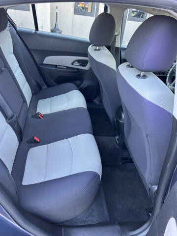 2013 Chevrolet Cruze LS Auto