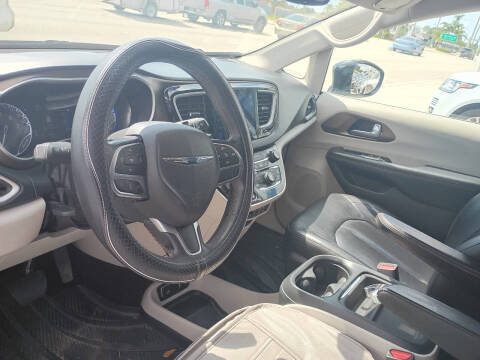 2017 Chrysler Pacifica Touring Plus