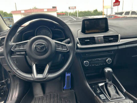 2018 Mazda MAZDA3 Touring