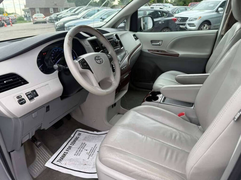 2013 Toyota Sienna