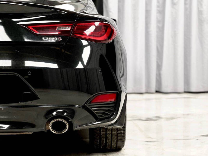 2019 Infiniti Q60 Red Sport 400