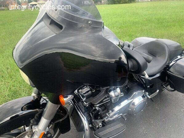 2017 Harley-Davidson Street Glide Special