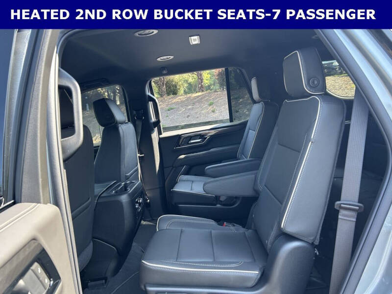 2025 GMC Yukon Elevation