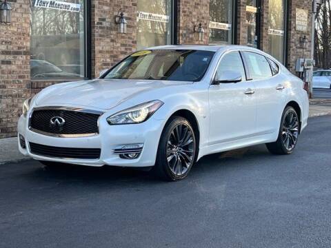 2016 Infiniti Q70 for sale at The King of Credit in Clifton Park NY