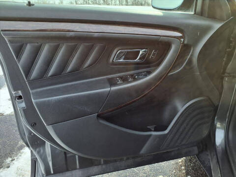 2016 Ford Taurus Limited