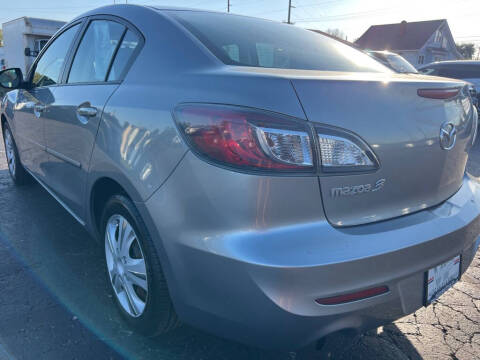 2013 Mazda MAZDA3 i SV