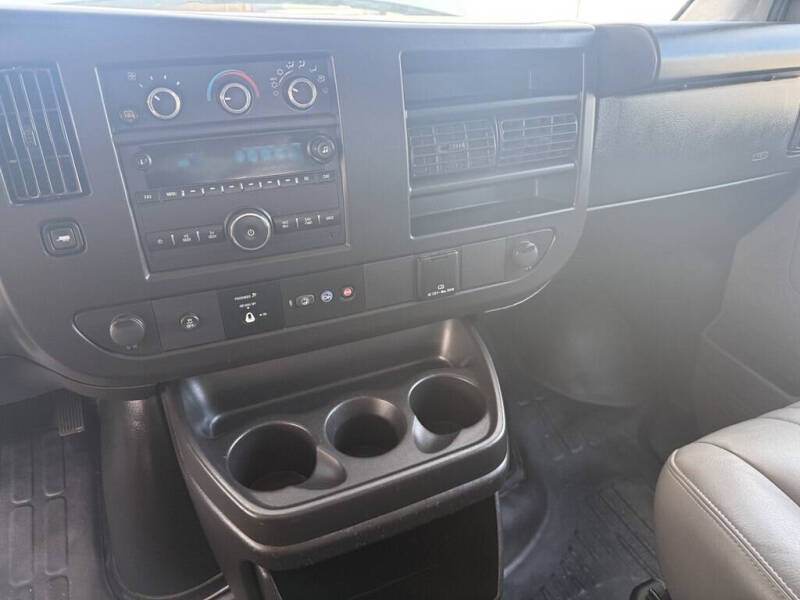 2022 Chevrolet Express 2500