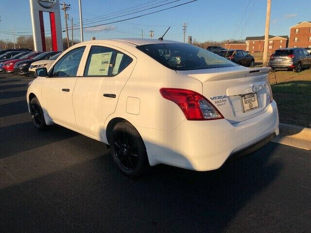 2019 Nissan Versa S Plus