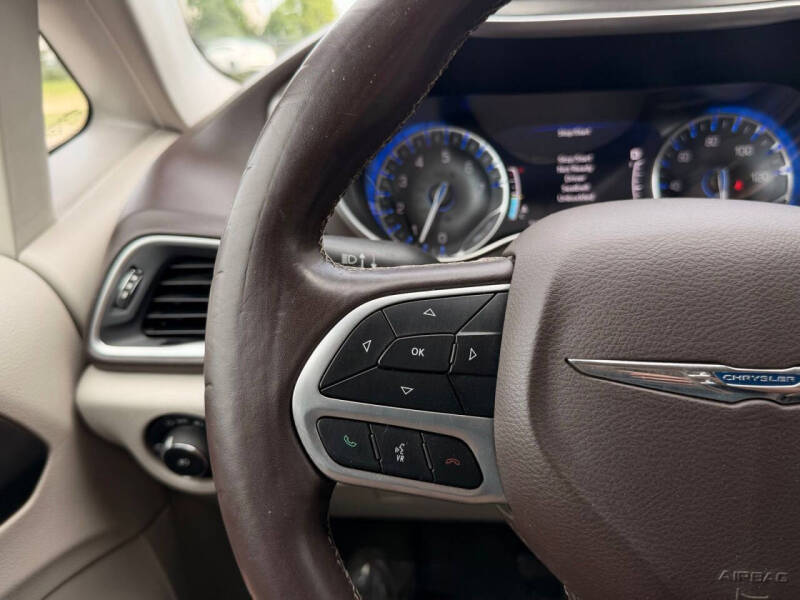 2017 Chrysler Pacifica Touring-L Plus