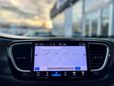 2021 Chrysler Pacifica Touring L