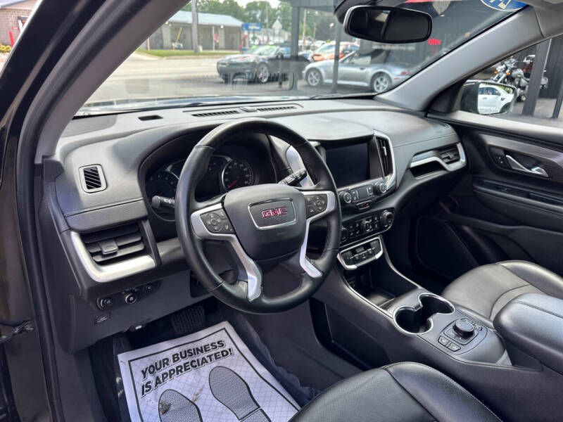2024 GMC Terrain SLT