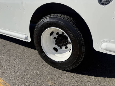 2012 Freightliner MT55 Chassis