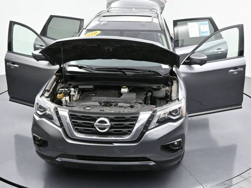 2020 Nissan Pathfinder SL