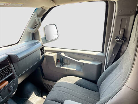 2024 Chevrolet Express 2500