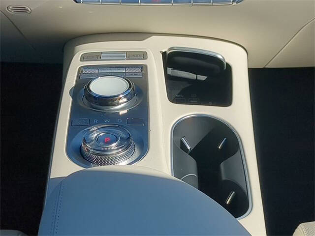 2023 Genesis Electrified GV70