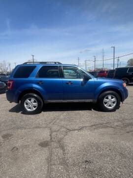 2009 Ford Escape for sale at R&R Car Company in Mount Clemens MI