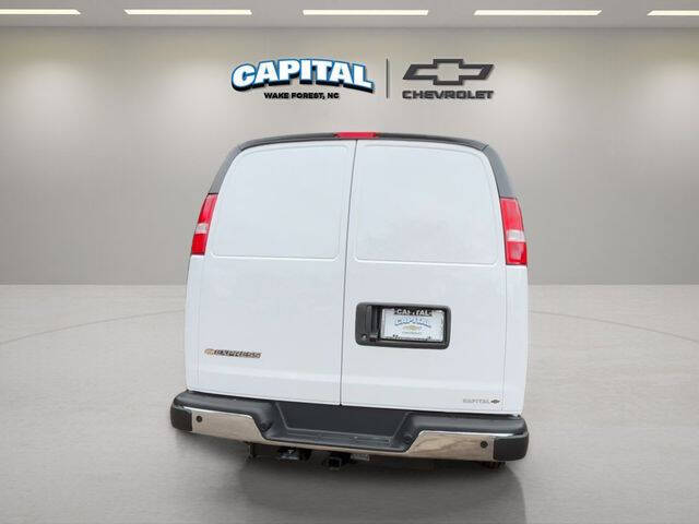 2025 Chevrolet Express 2500