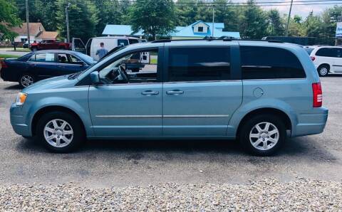 2010 Chrysler Town and Country for sale at New Wave Auto of Vineland in Vineland NJ