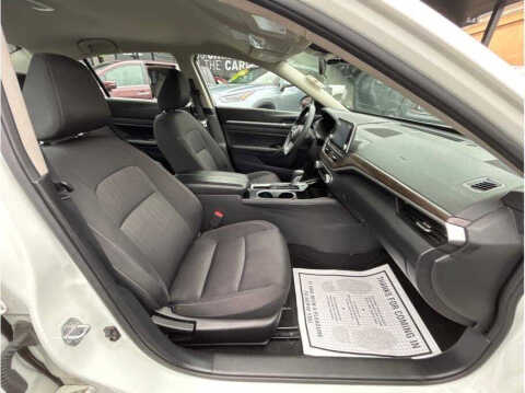 2023 Nissan Altima 2.5 SV