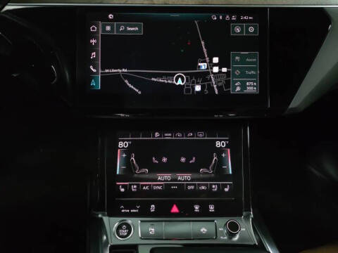 2022 Audi e-tron quattro Premium Plus