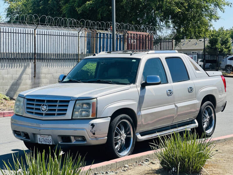 2004 Cadillac Escalade EXT Base
