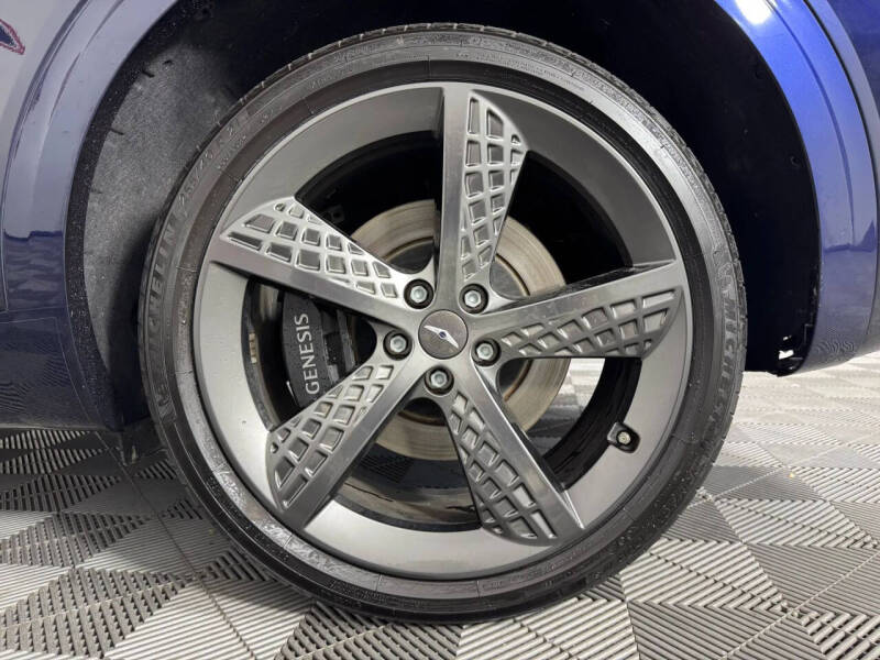 2023 Genesis GV70 2.5T Standard