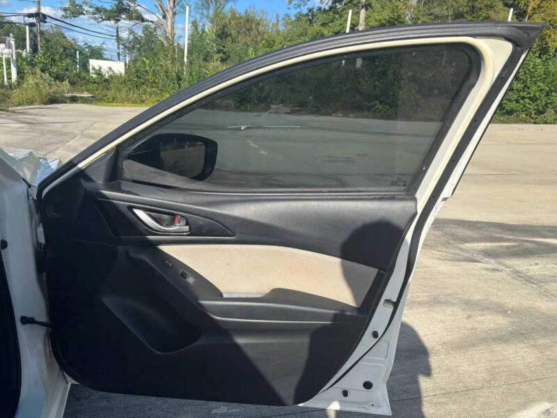 2016 Mazda MAZDA3 i Sport