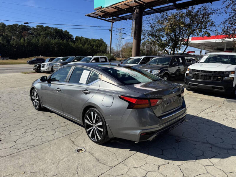 2021 Nissan Altima 2.5 SR