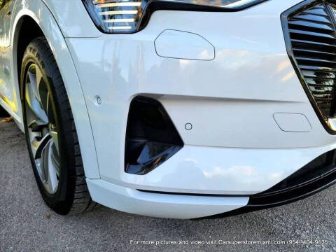 2021 Audi e-tron quattro Premium Plus