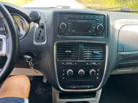 2013 Dodge Grand Caravan American Value Package