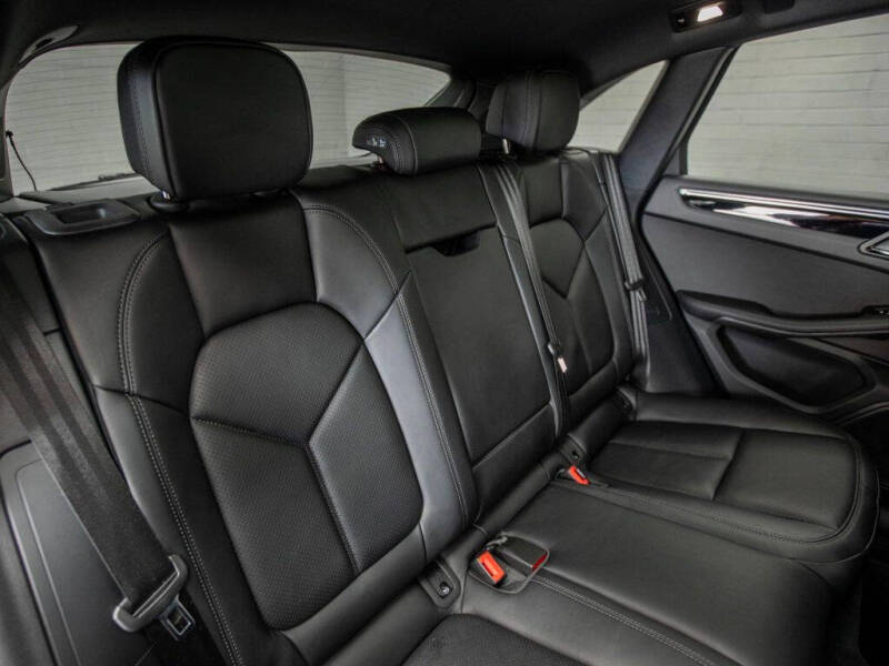 2024 Porsche Macan T